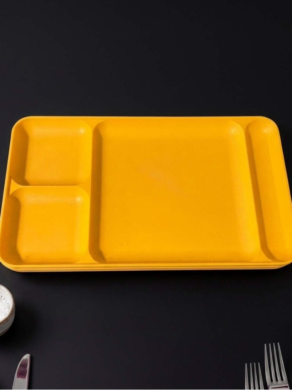 🌸 Vintage Tupperware Yellow Lunch Trays, Set of3